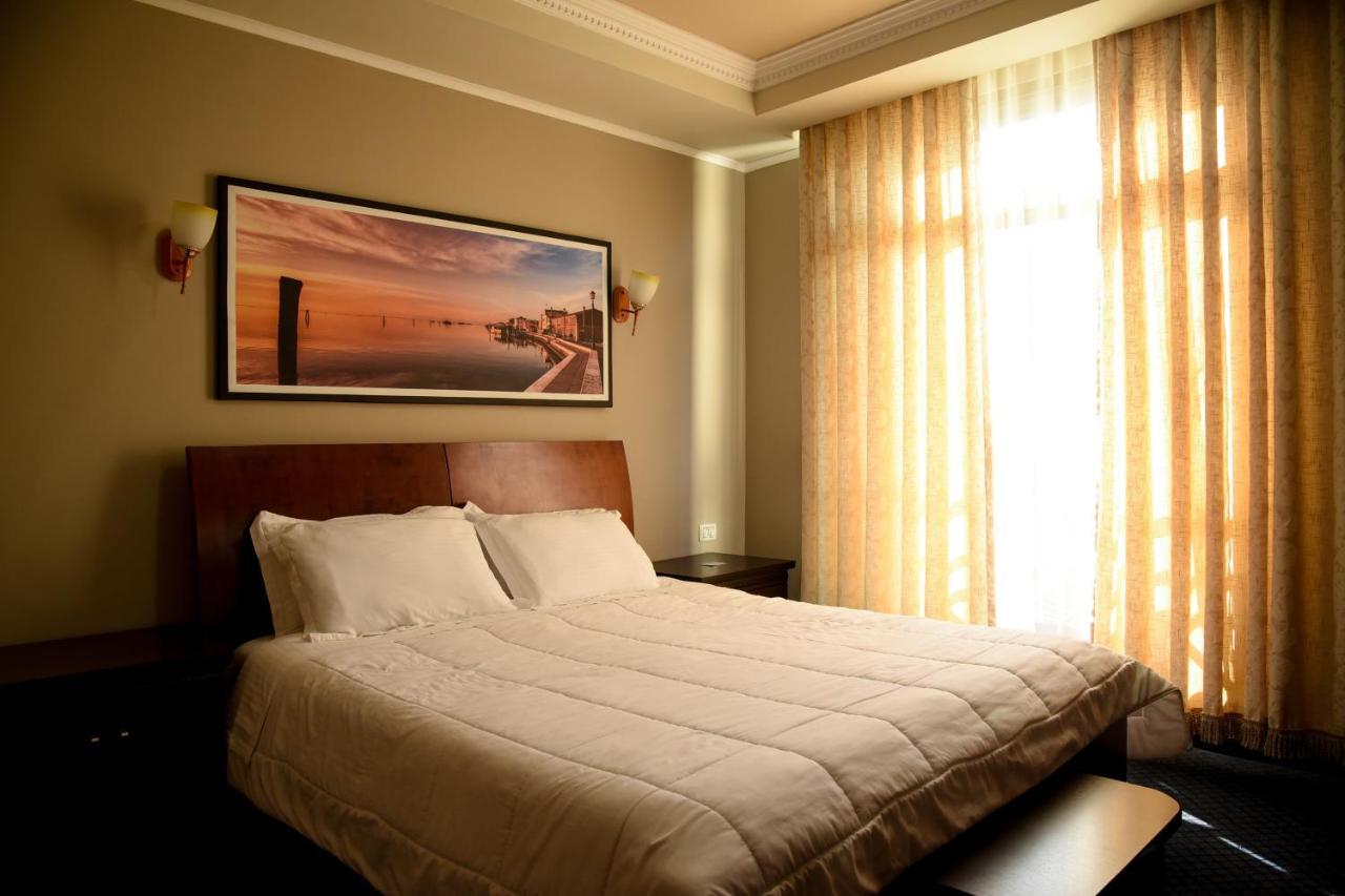 Imperial Hotel Ih Elbasan Bagian luar foto