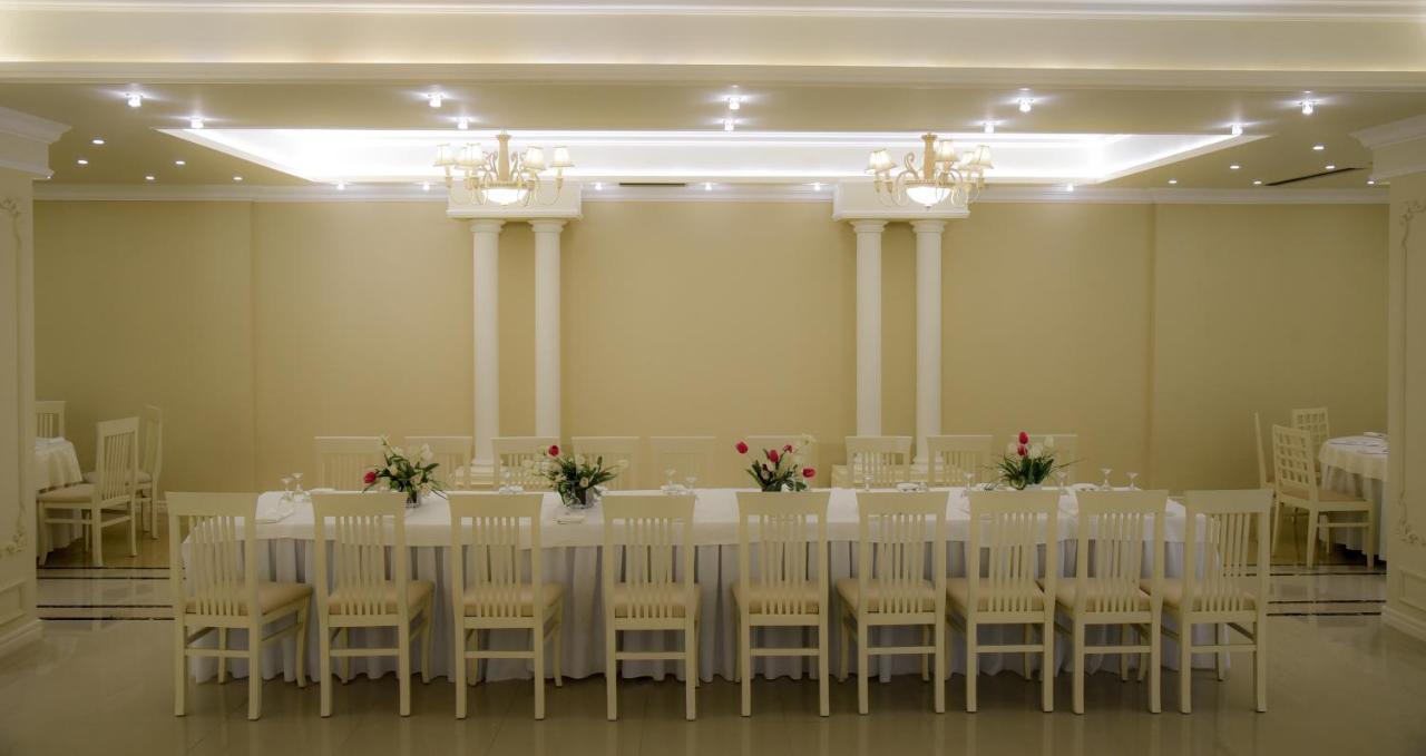 Imperial Hotel Ih Elbasan Bagian luar foto