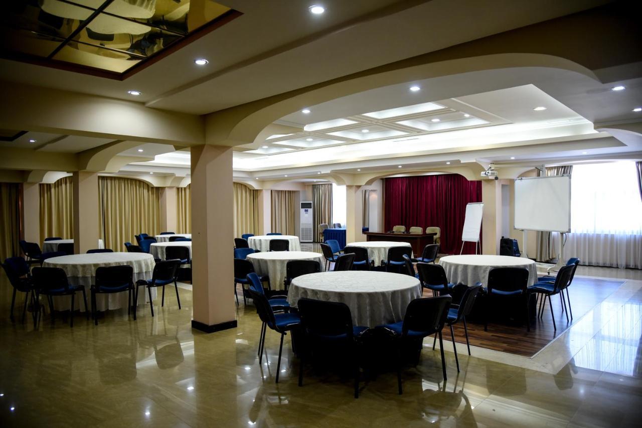 Imperial Hotel Ih Elbasan Bagian luar foto