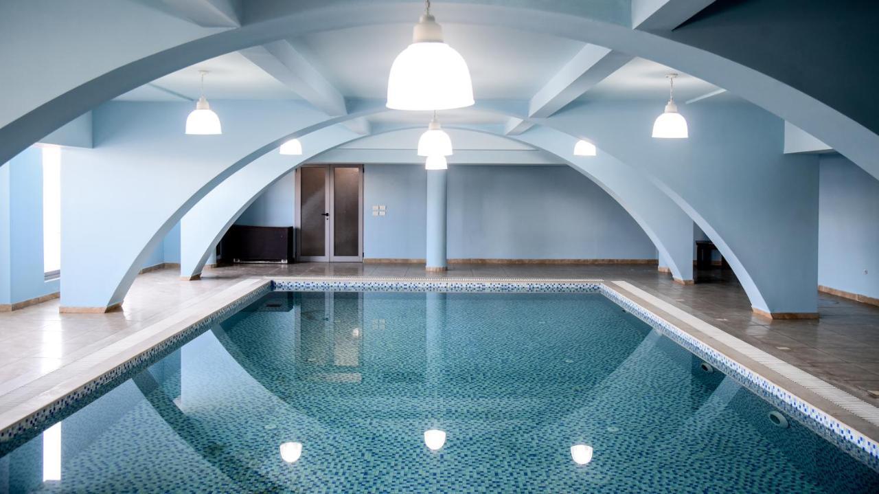 Imperial Hotel Ih Elbasan Bagian luar foto