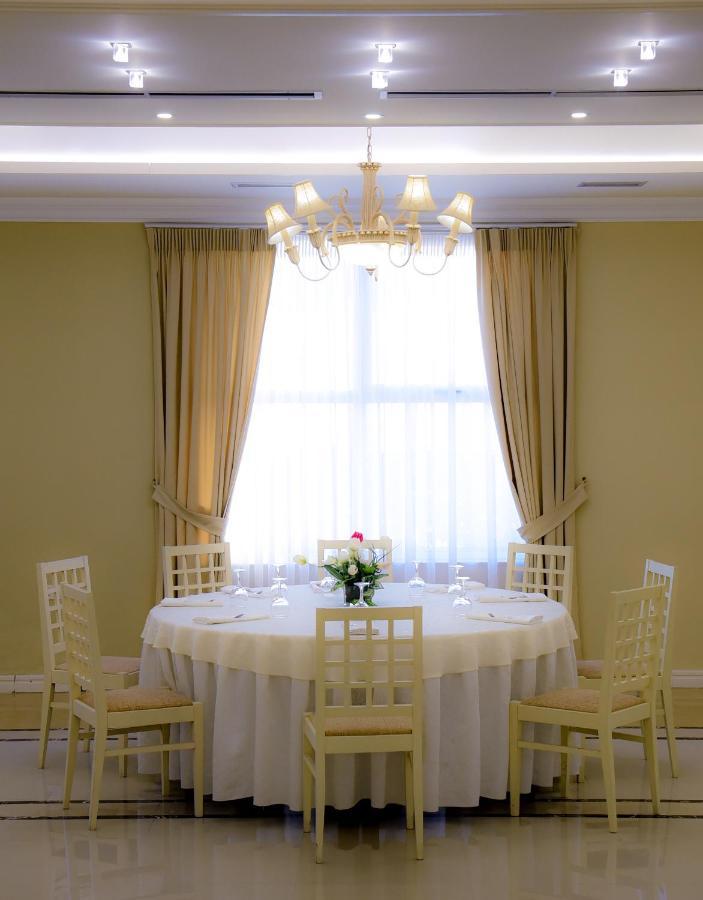 Imperial Hotel Ih Elbasan Bagian luar foto
